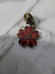 Red Resin Poppy Flower zipper pull number 5, zipper tape, bag supplies, bag hardware, purse hardware, zipper charms, handbag hardware,