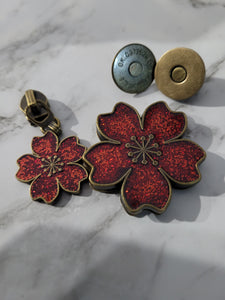 Red Resin Poppy Flower zipper pull number 5, zipper tape, bag supplies, bag hardware, purse hardware, zipper charms, handbag hardware,