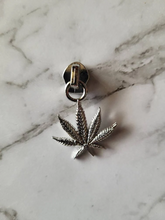 Load image into Gallery viewer, Leaf Zipper Pull #5, Marijuana Leaf , hand bag bag hardware