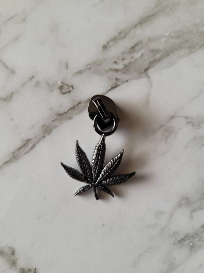 Leaf Zipper Pull #5, Marijuana Leaf , hand bag bag hardware